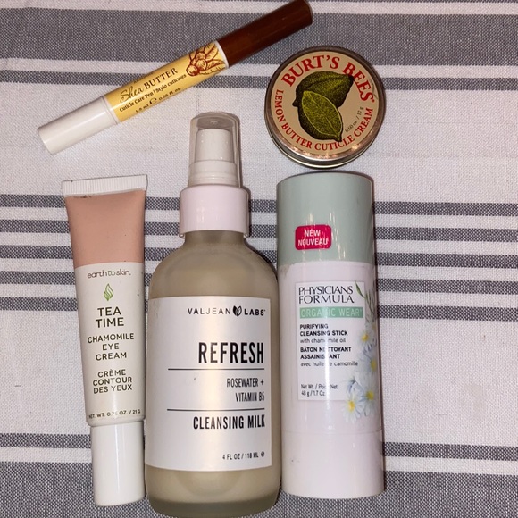 skin care, with cuticle butter and cream - Picture 1 of 1